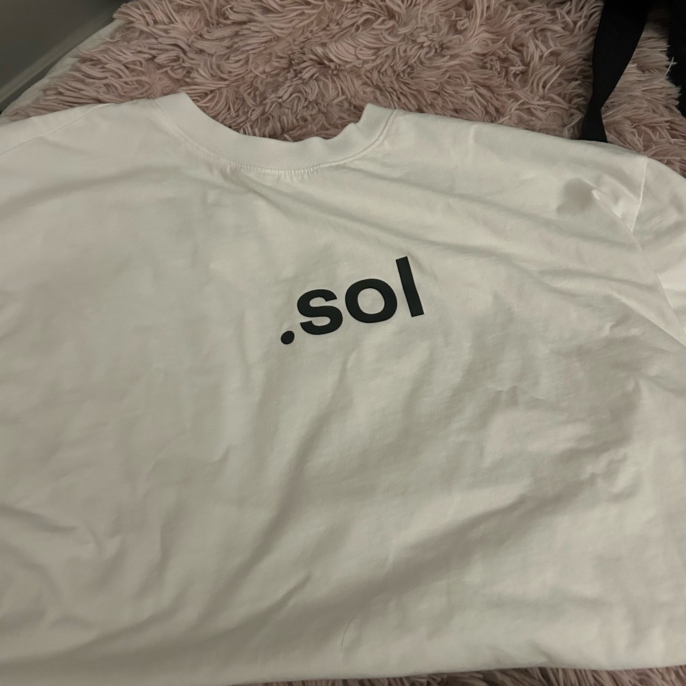 Solana Branded T-shirt – Accelerate Conference Exclusive!